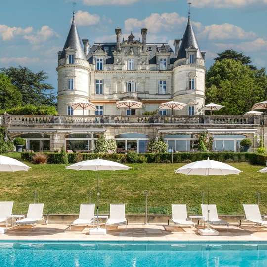 tours france 5 star hotels
